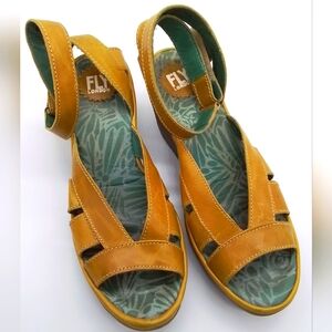 FLY LONDON WEDGE MUSTARD YELLOW LEATHER SIZE 40 SANDAL